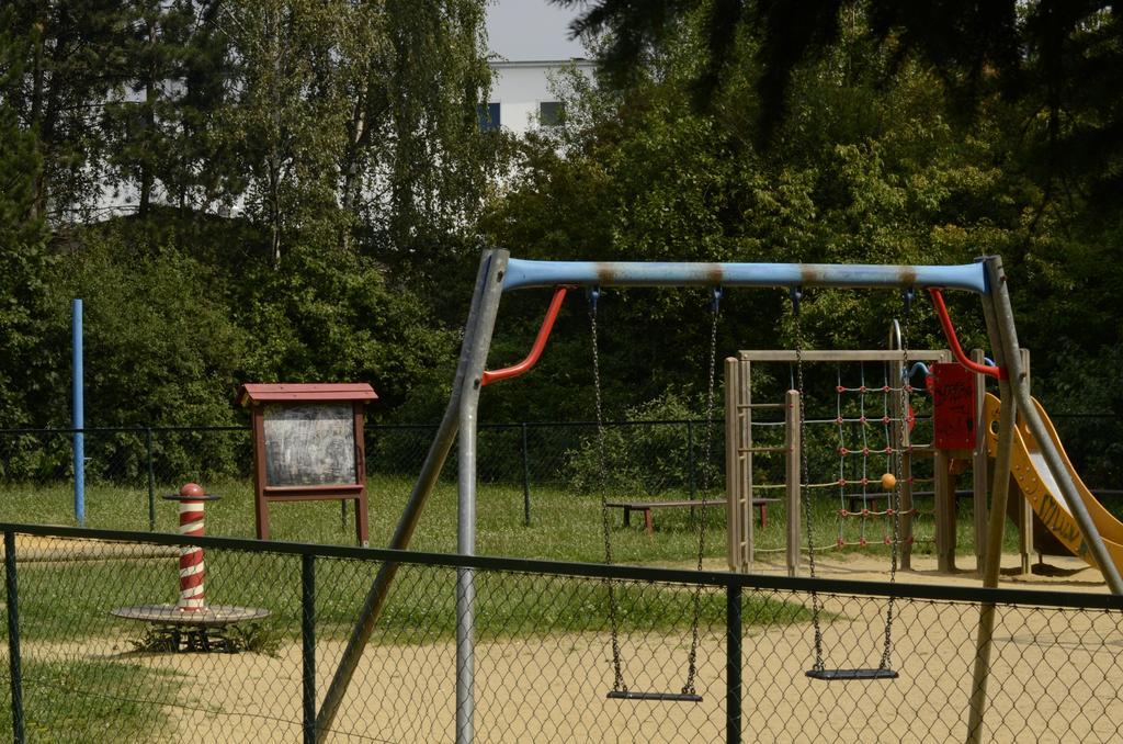 Pension Escrime Karlsbad Buitenkant foto